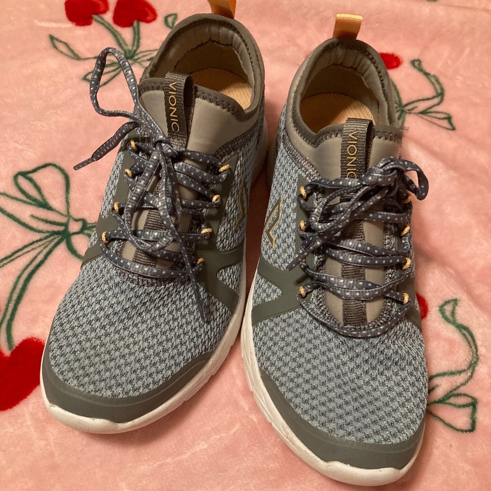 Vionic Alma Shoes